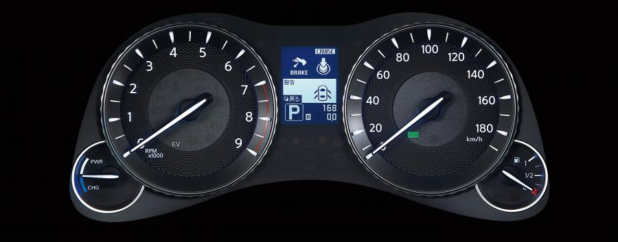  Nissan Cima Hybrid 2012 года  (фото 20 из 48)